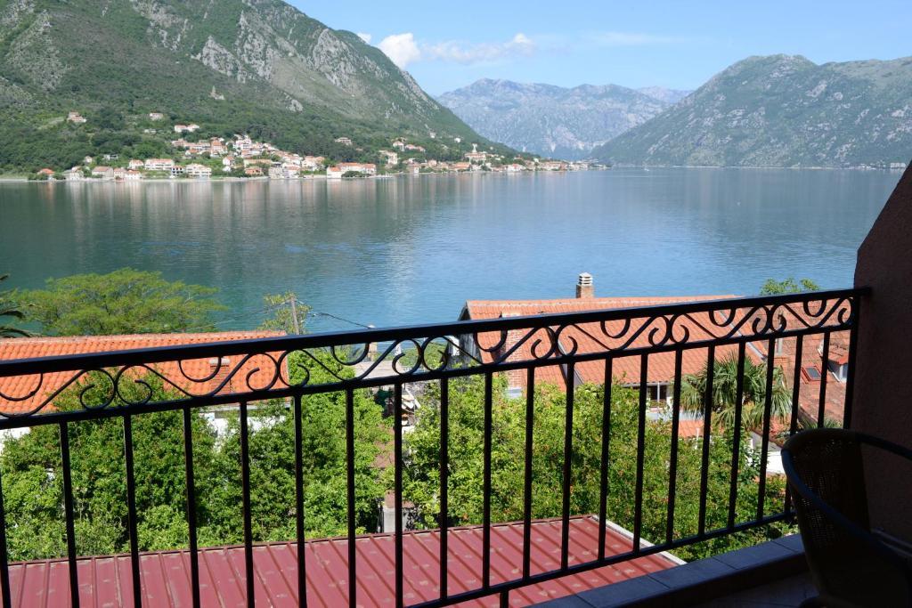 Rooms & Apartments Dobrotski Dvori Kotor Szoba fotó