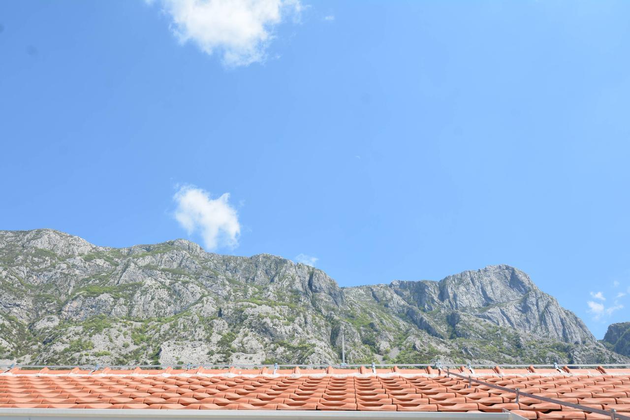 Rooms & Apartments Dobrotski Dvori Kotor Kültér fotó