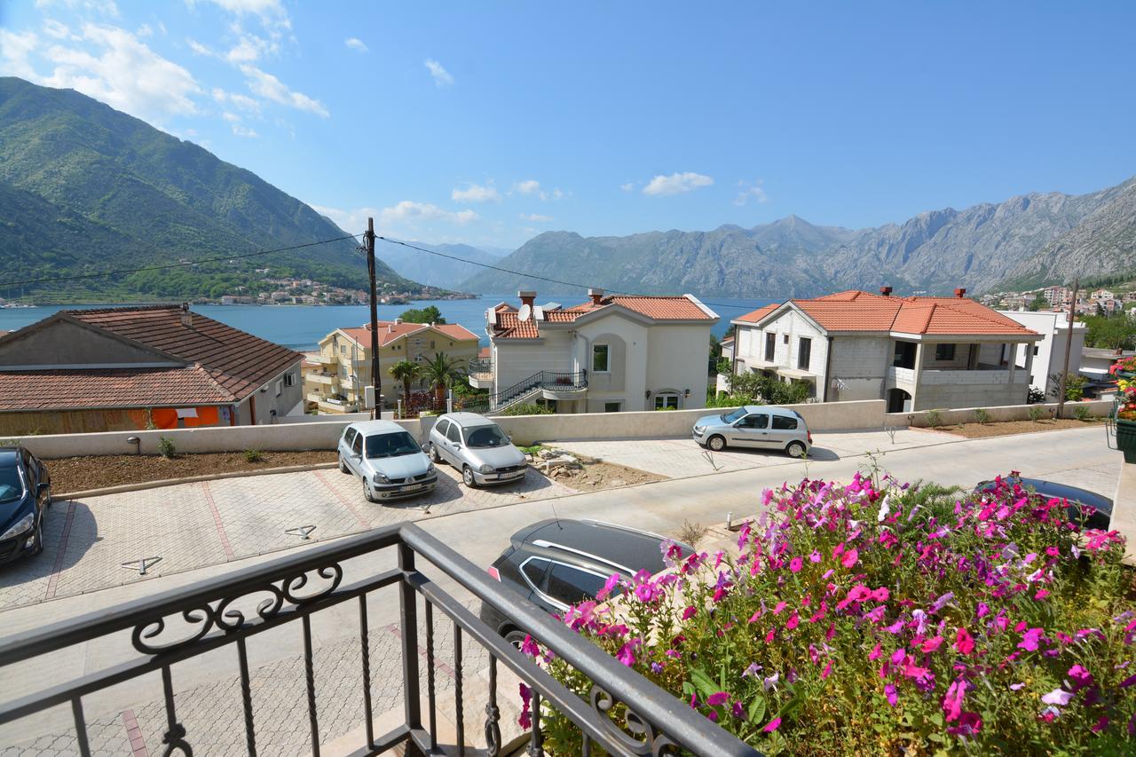 Rooms & Apartments Dobrotski Dvori Kotor Kültér fotó