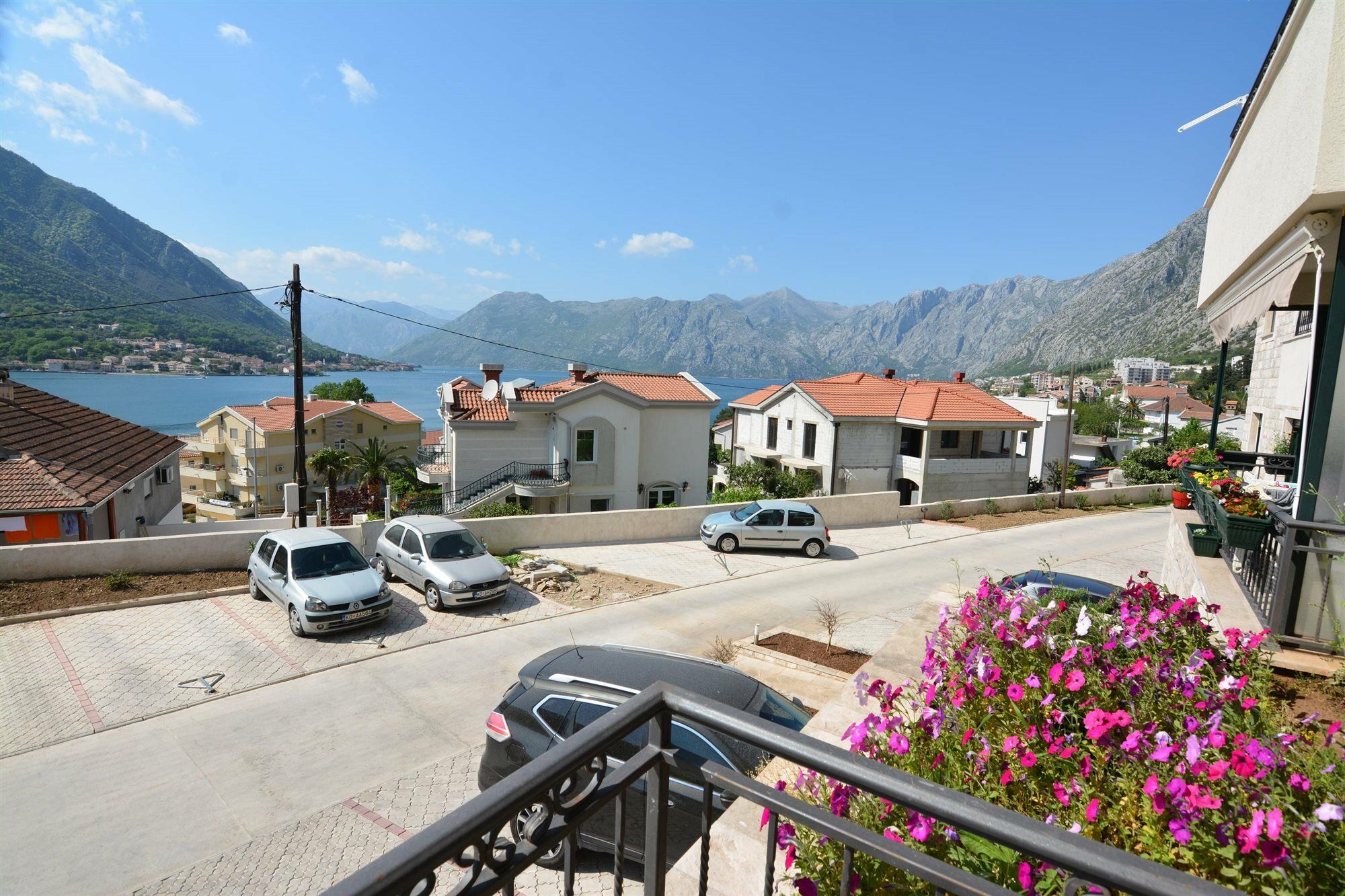 Rooms & Apartments Dobrotski Dvori Kotor Kültér fotó